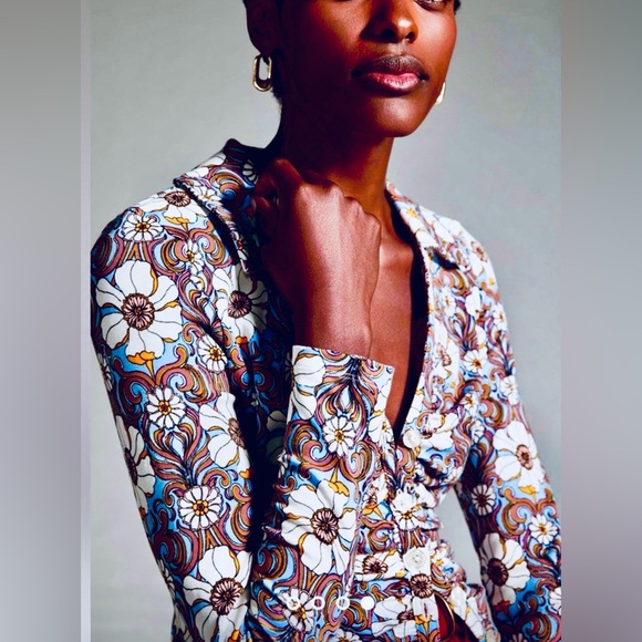 Anthropologie ruched stretch retro blouse size XS - bold floral blue - Picture 2 of 10